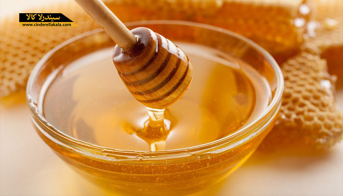 خاصیت عسل برای مرطوب کردن دست ها
